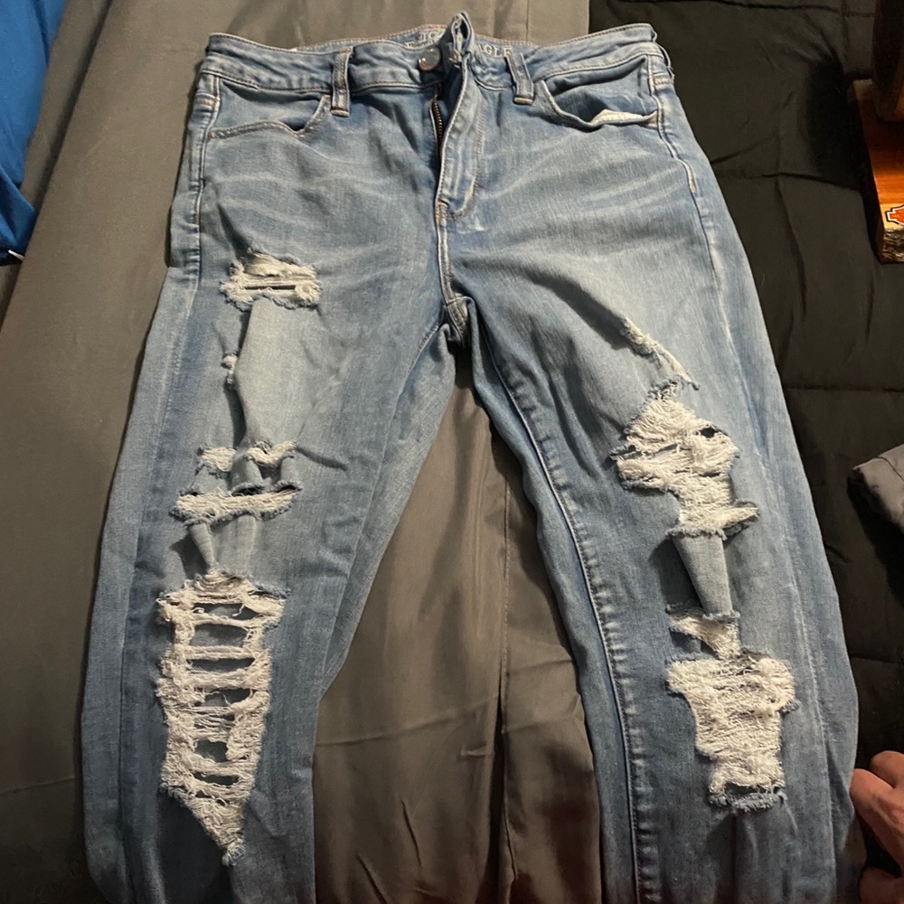 American eagle distressed jeans